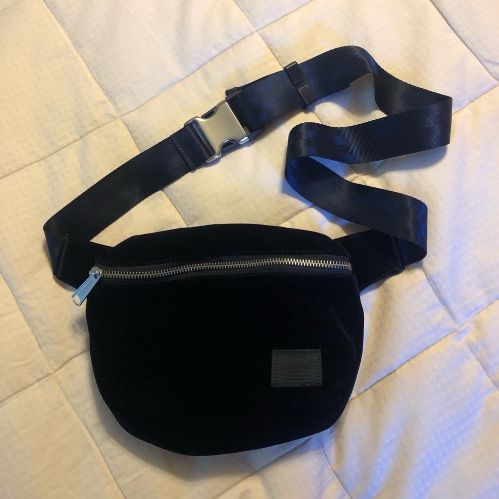 Herschel Supply Co Velvet Fifteen Fanny Pack